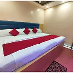 Hotel The ! Ashray Near Swargadwar Golden Beach - Lift - Restaurant And Parking Available - Fully Air Conditioning Suite Rooms - Best Hotel